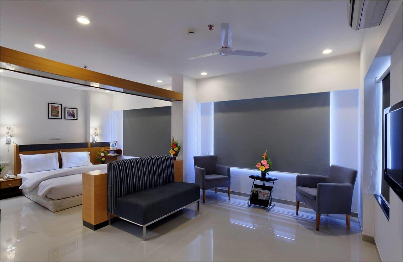 Hi 5 Hotel & Experience Nashik Exterior photo