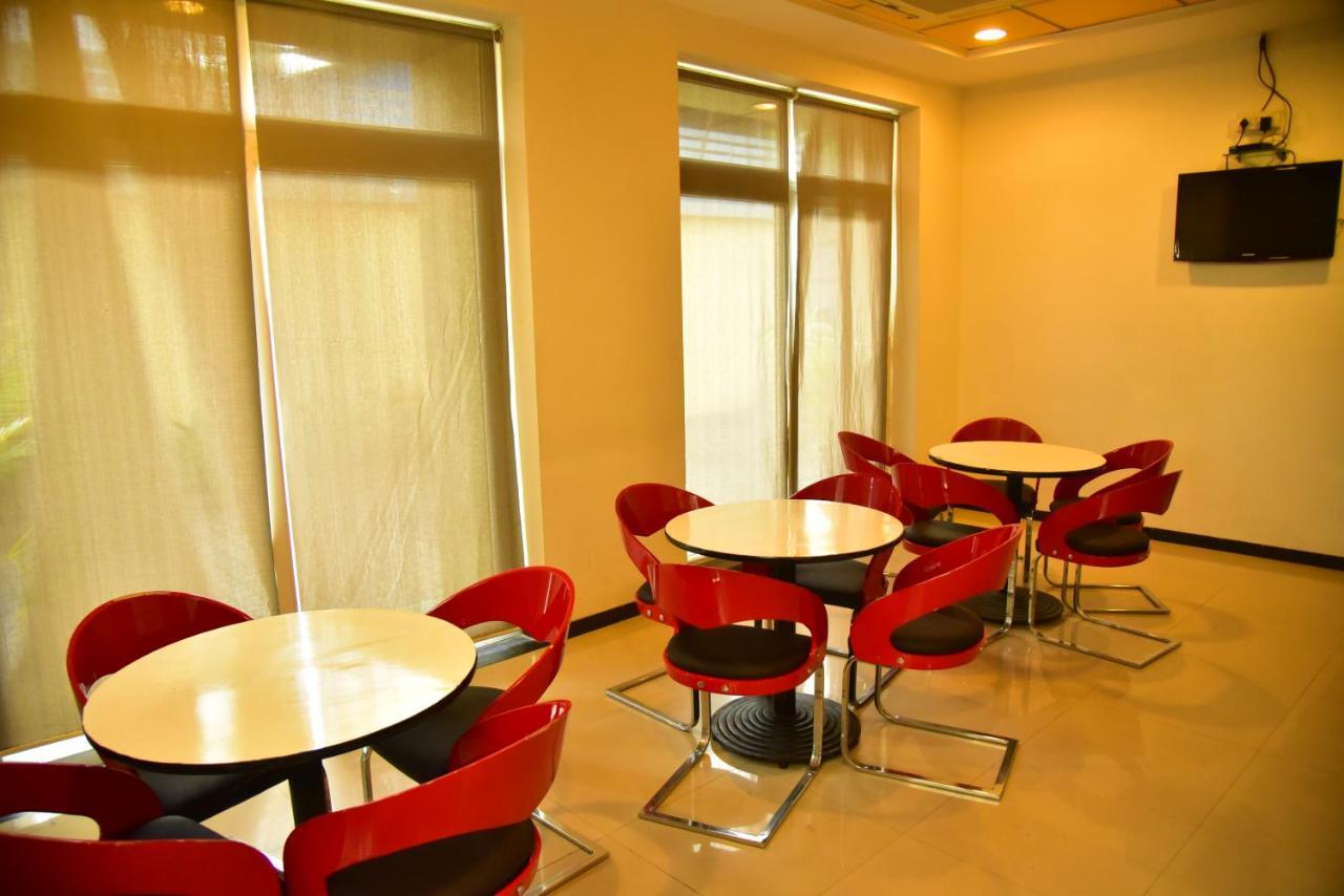 Hi 5 Hotel & Experience Nashik Exterior photo
