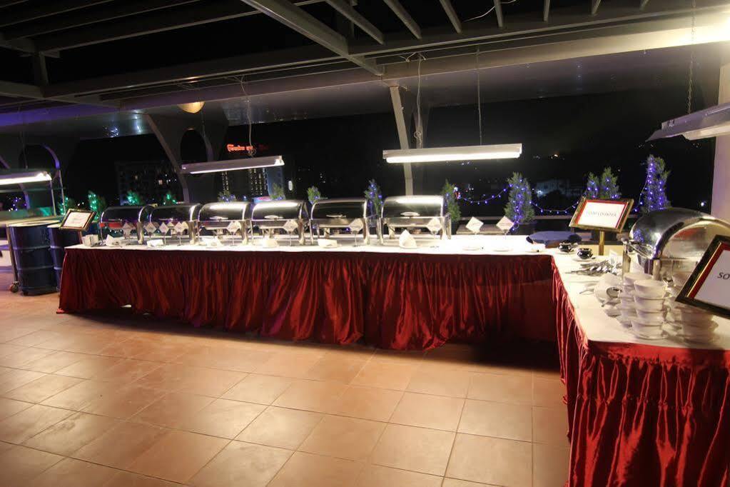 Hi 5 Hotel & Experience Nashik Exterior photo